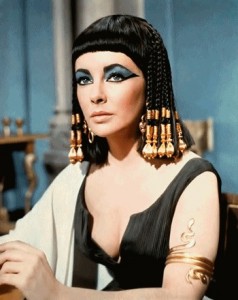 Cleopatra_Make_Up_Elizabeth_Taylor_FashionandYou