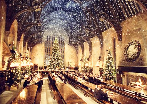 christmas-great-hall-harry-potter-hogwarts-snow-winter-Favim.com-64426_large