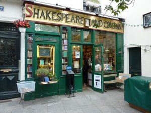 shakespeare-and-co-paris-bookstore